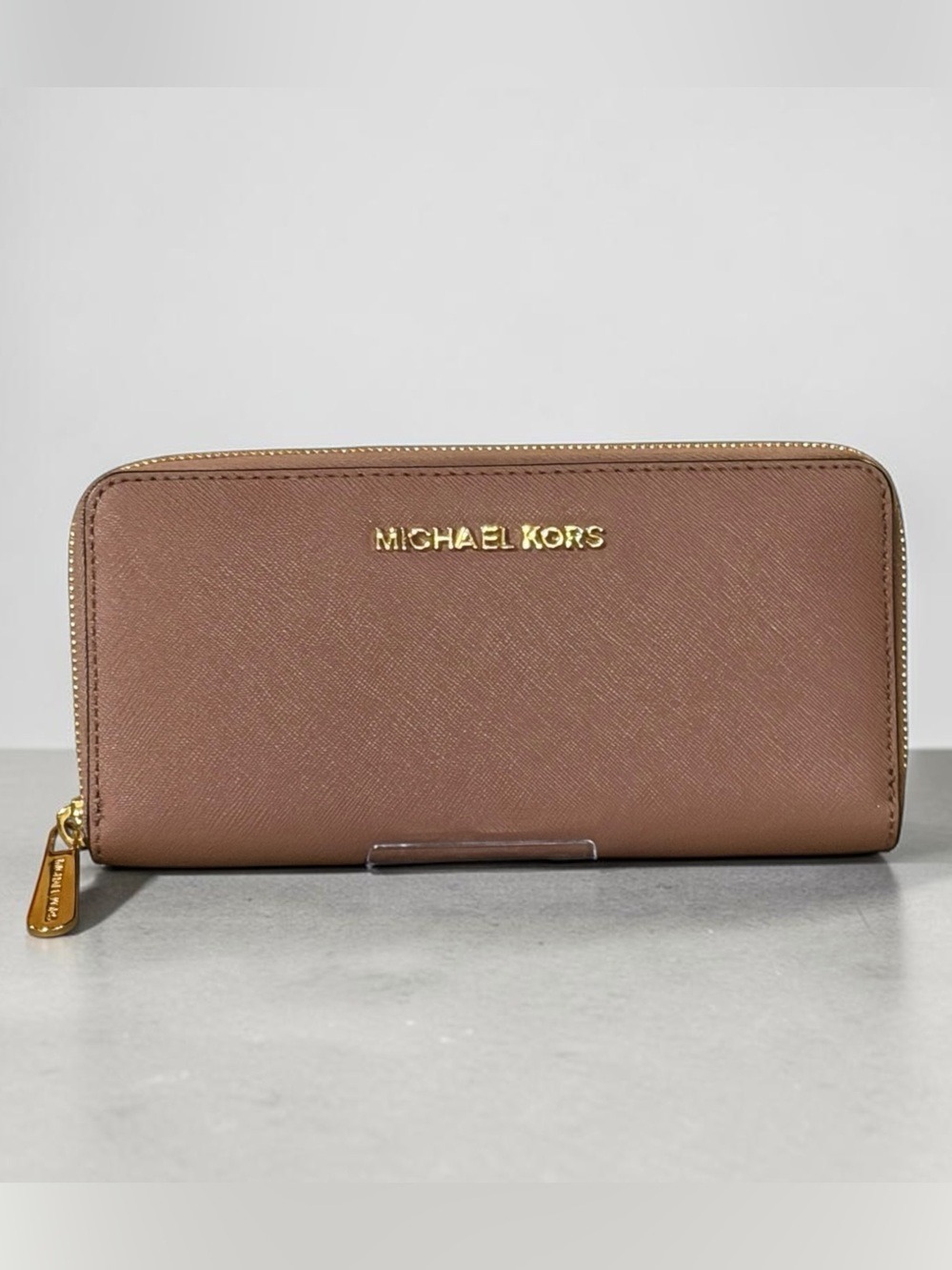 Michael Kors Large Jet Set Travel Saffiano Leather Wallet